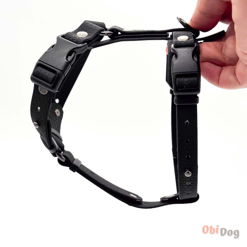 Hexa krūšu siksna suņiem, ūdensdroša un anatomiski pareiza, ērta lietošanā.